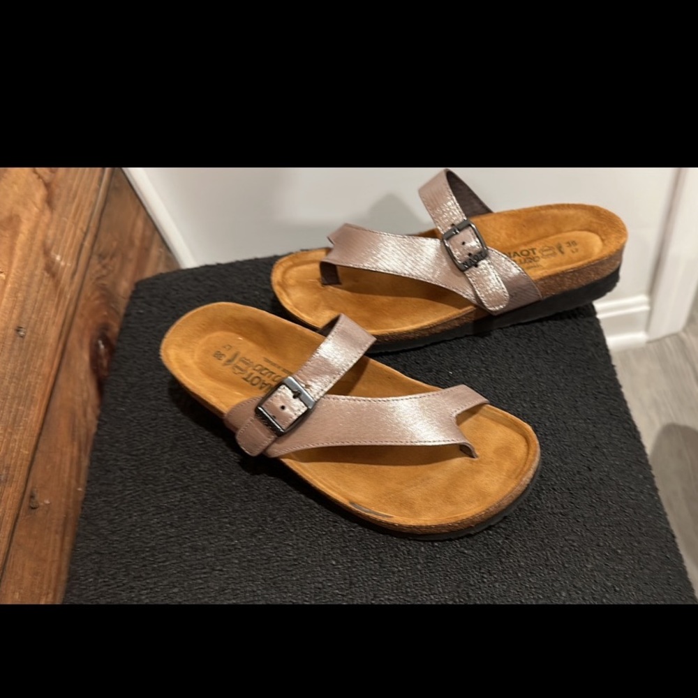 womens sandals